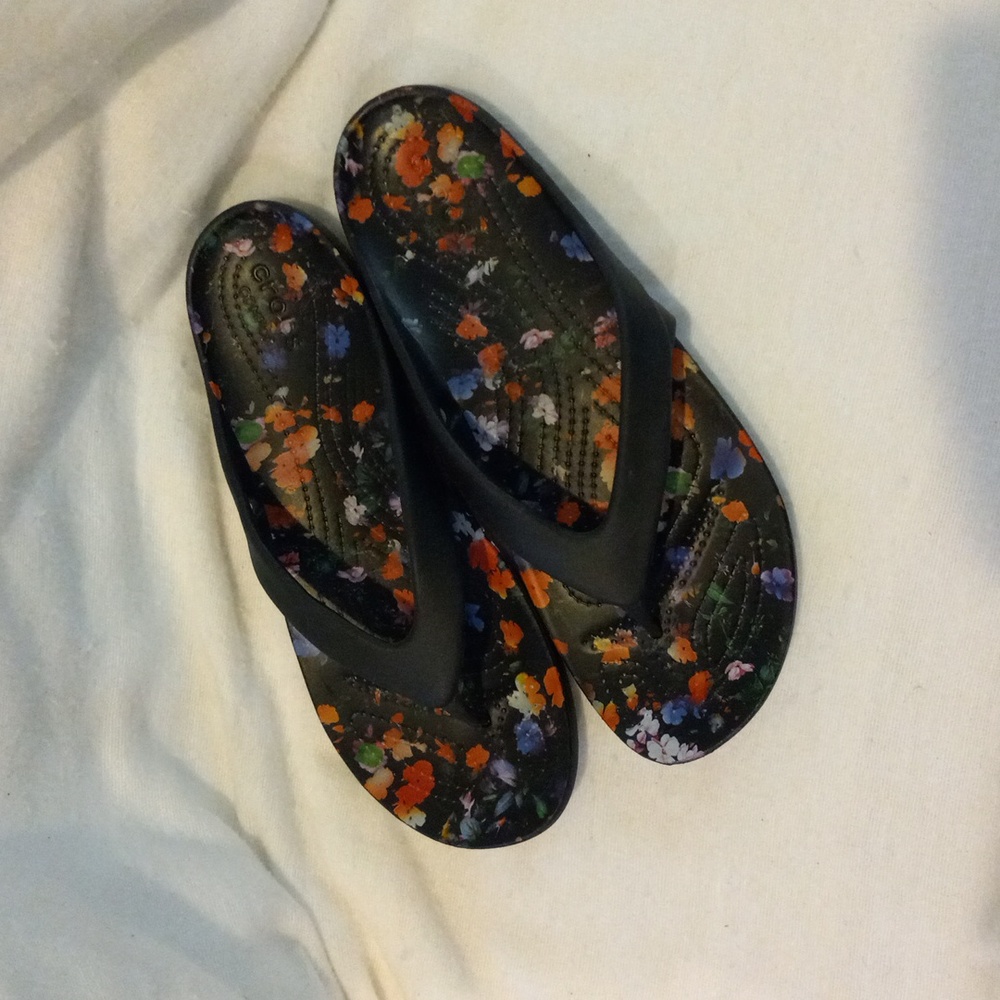 CROCS Women's Sandals - Black with Multicolor Floral Pattern - Picture 2 of 6